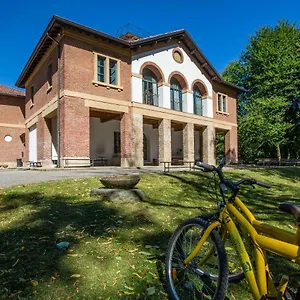  Hostal E Ostello, Parco Di Monza, Cascina Costa Alta Italia